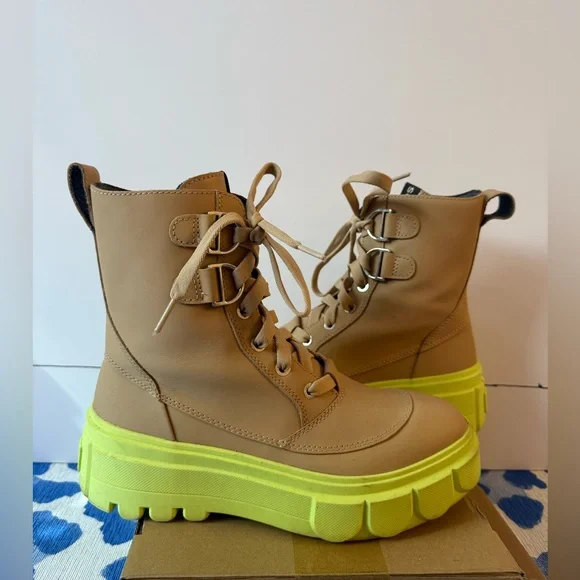 Sorel Waterproof Lace-Up Boots - Picture 3 of 10